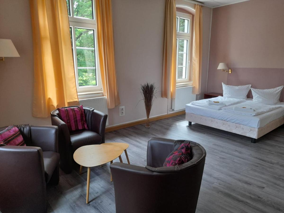 Hotel Am Kreischaer Park Kültér fotó